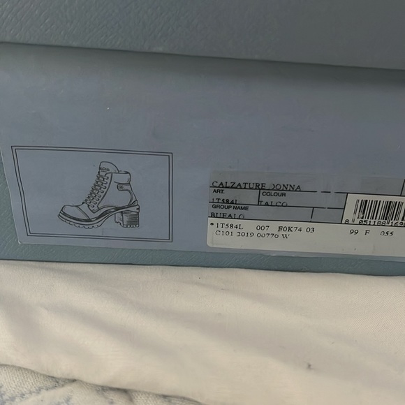 Prada Cream lug sole boot 35 - Picture 3 of 6